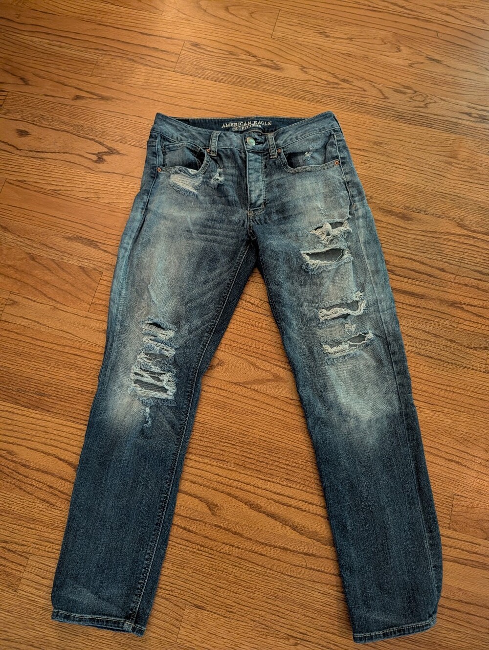 American Eagle Outfitters Women's Tomgirl Ripped Super Super Stretch Jeans